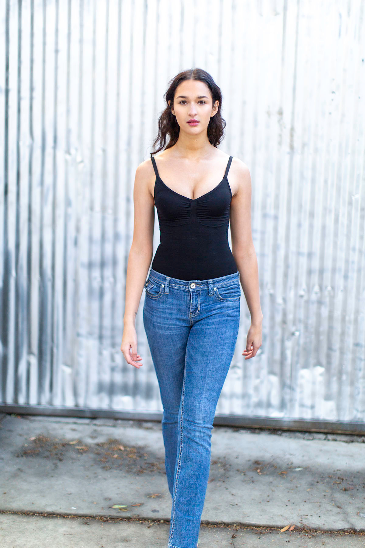 Ava-DeVries-Full-Body