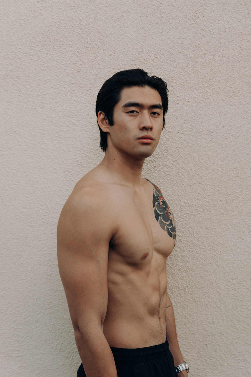 3_4 Waist-Up Right Shirtless