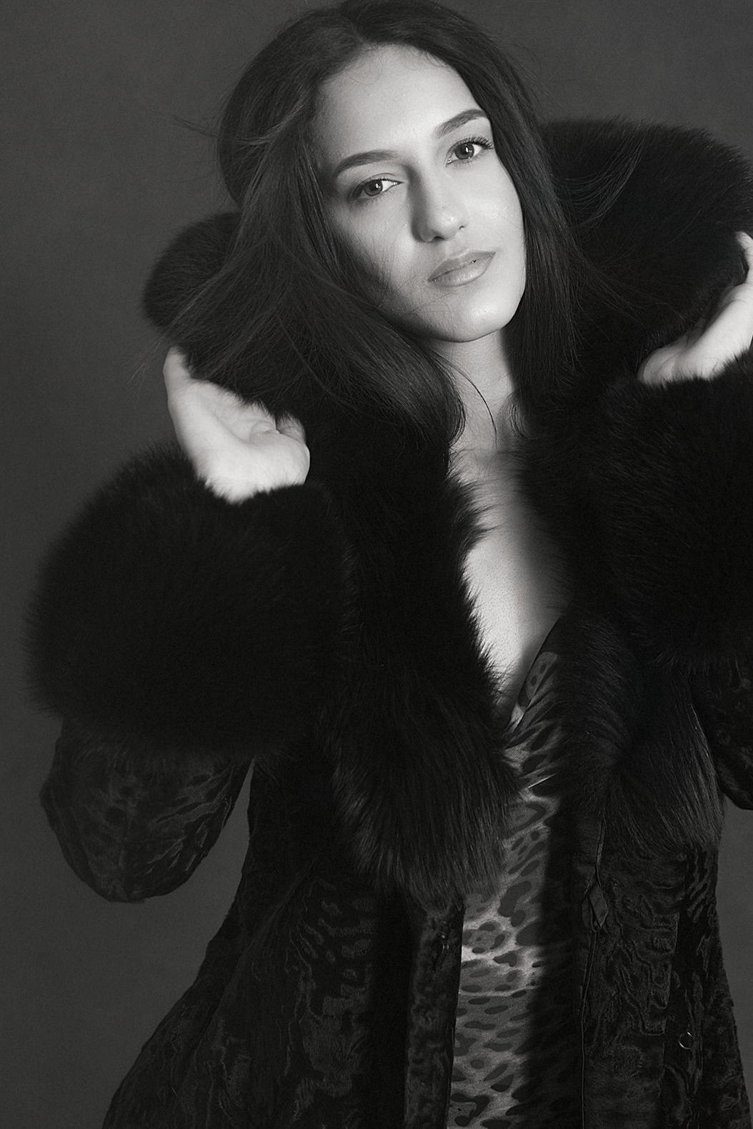 model portfolio photoshoot at Inside The Style Studio with fashion photographer, monica hahn.